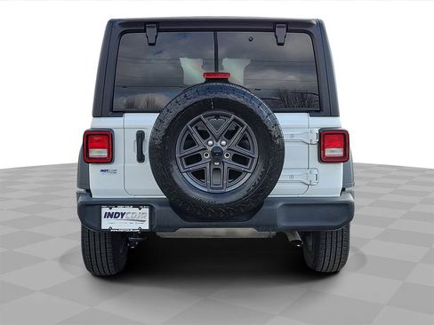 Used 2024 Jeep Wrangler Sport S image 5