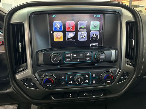 Used 2017 Chevrolet Silverado 1500 LTZ AWD/4WD image 15