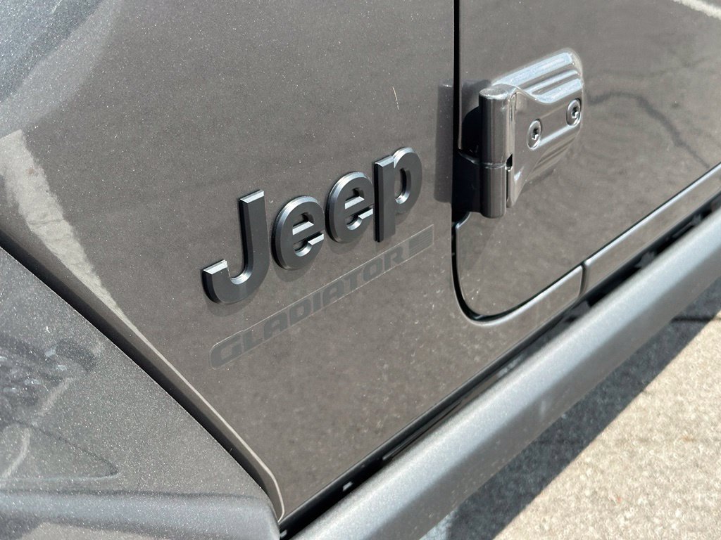 New 2026 Jeep Gladiator Sport AWD/4WD image 40