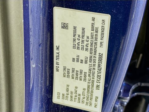 Used 2023 Tesla Model 3 Standard Range image 12