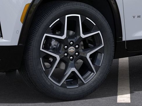 New 2026 Chevrolet Traverse High Country w/ LPO, Floor Liner Package AWD/4WD image 9
