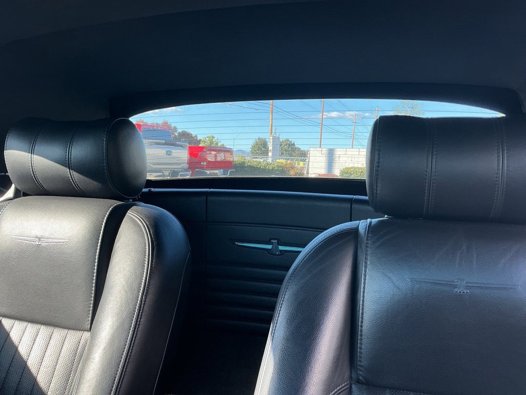 Used 2005 Ford Thunderbird RWD image 11