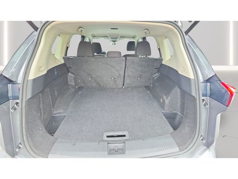 Used 2025 Nissan Rogue SV FWD image 17