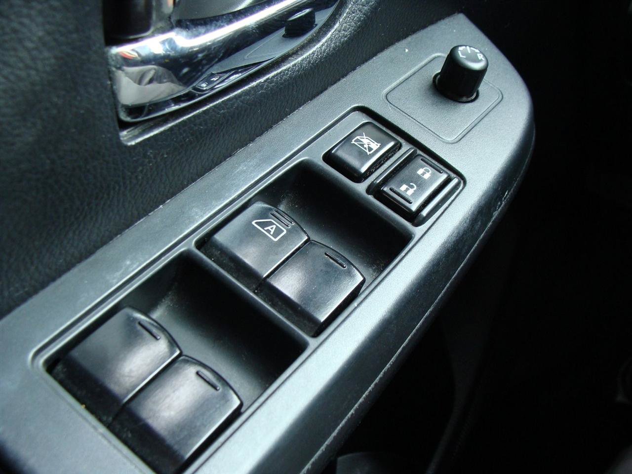 Used 2013 Subaru Impreza 2.0i Premium w/ Popular Pkg 2 AWD/4WD image 19