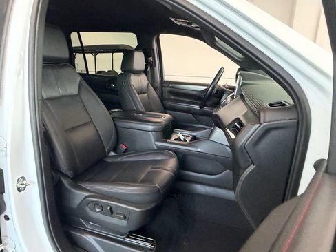 Used 2023 Chevrolet Suburban RST w/ Luxury Package RWD image 20