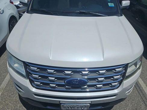 Used 2016 Ford Explorer Limited w/ Equipment Group 301A FWD image 6