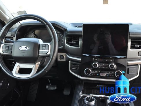 Used 2024 Ford Expedition Max XLT AWD/4WD image 19
