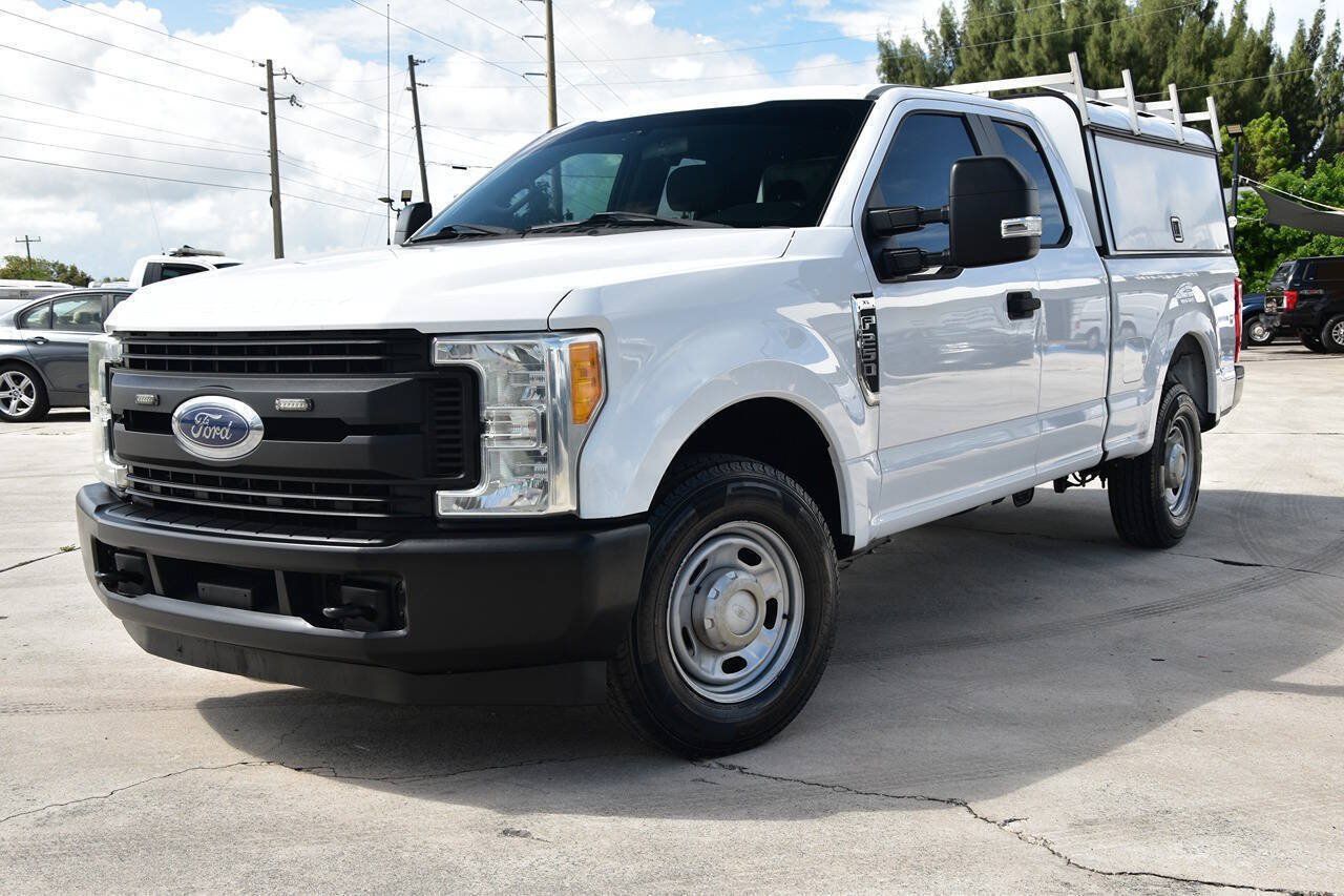 Used 2017 Ford F250 XL w/ Power Equipment Group RWD image 3