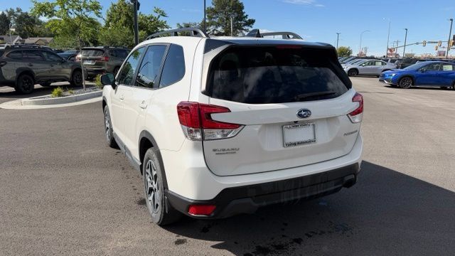 Used 2024 Subaru Forester Premium AWD/4WD image 5