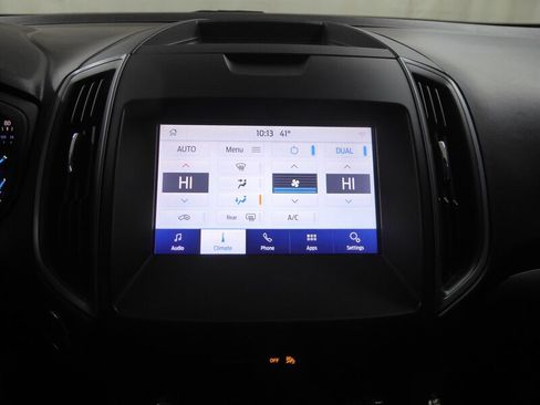 Used 2020 Ford Edge SE image 14