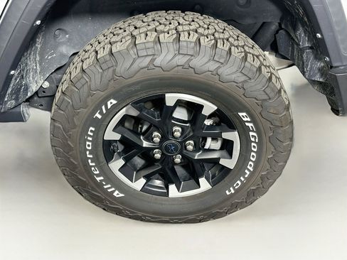 Used 2024 Jeep Wrangler Unlimited Rubicon 4xe AWD/4WD image 11