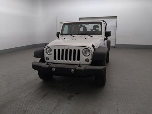 Used 2016 Jeep Wrangler Sport w/ Connectivity Group AWD/4WD image 15