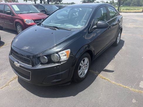 Used 2015 Chevrolet Sonic LT FWD image 1