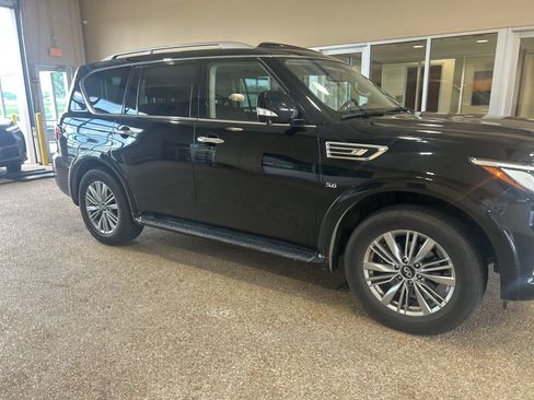 Used 2018 INFINITI QX80 2WD w/ Driver Assistance Package image 7