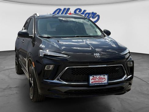 Used 2025 Buick Encore GX Sport Touring FWD image 4