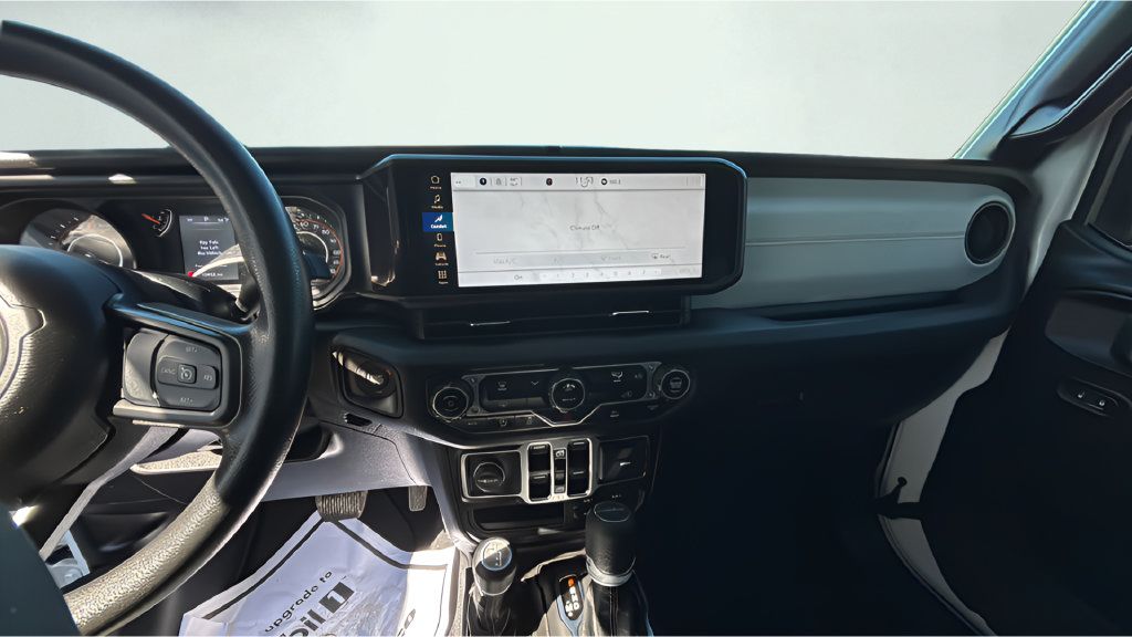 Used 2025 Jeep Gladiator Sport AWD/4WD image 24