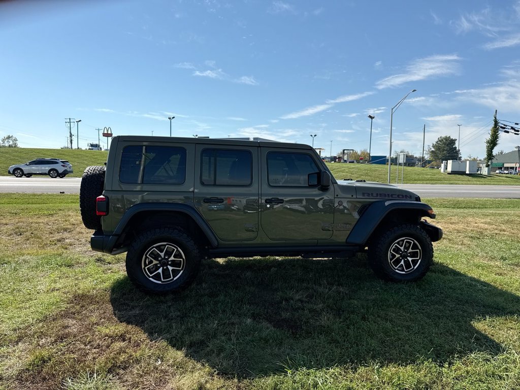Used 2026 Jeep Wrangler Unlimited Rubicon AWD/4WD image 14