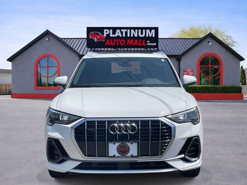Used 2022 Audi Q3 2.0T Premium AWD/4WD image 2