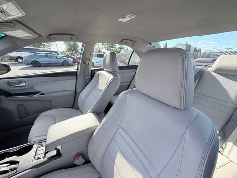 Used 2017 Toyota Camry XLE FWD image 14