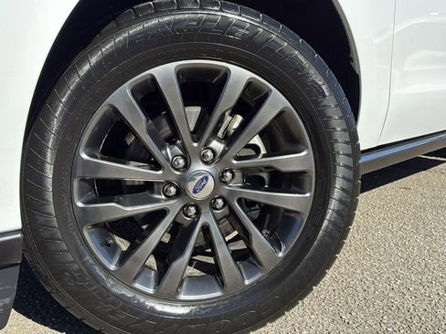 Used 2020 Ford Expedition Max Limited image 9