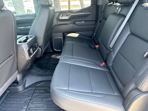 New 2026 GMC Sierra 1500 SLT AWD/4WD image 18