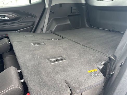 Used 2024 GMC Terrain SLE image 48