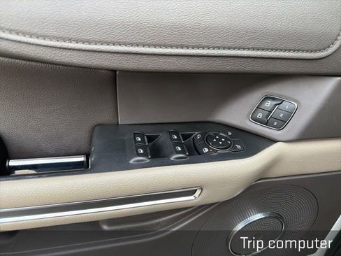 Used 2021 Ford Expedition Max XLT image 36