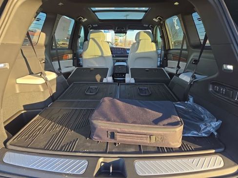 New 2026 Cadillac Vistiq Luxury image 38