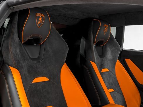 Used 2023 Lamborghini Huracan Tecnica RWD image 35