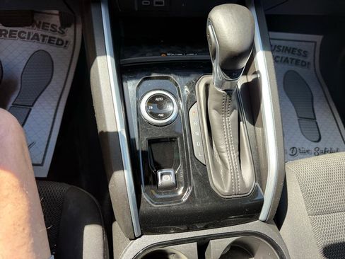 Used 2023 Chevrolet Colorado LT w/ LT Convenience Package II AWD/4WD image 24