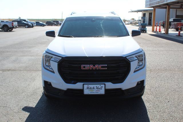 Used 2024 GMC Terrain SLT w/ Infotainment Package II FWD image 10