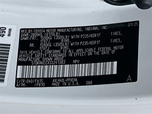 Used 2025 Toyota Sienna LE image 29