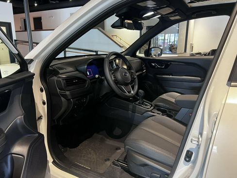 Used 2025 Subaru Forester Limited w/ Popular Package AWD/4WD image 15