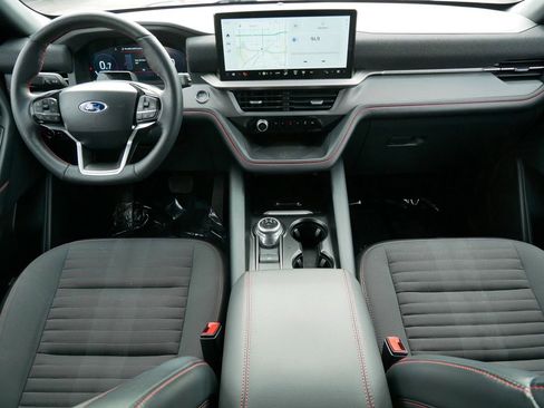 Certified 2025 Ford Explorer ST-Line w/ ST-Line Street Pack image 15