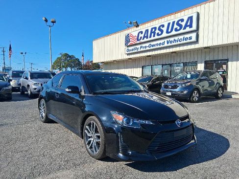 Used 2014 Scion tC image 4