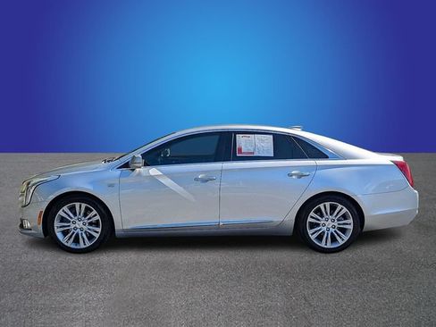 Used 2019 Cadillac XTS Luxury FWD image 2