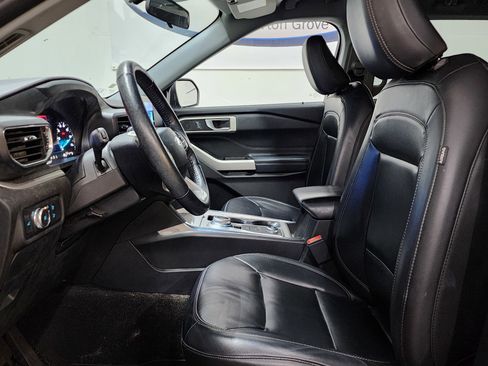 Used 2022 Ford Explorer XLT w/ Equipment Group 202A image 14