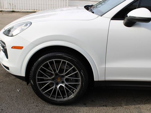 Used 2021 Porsche Cayenne image 7
