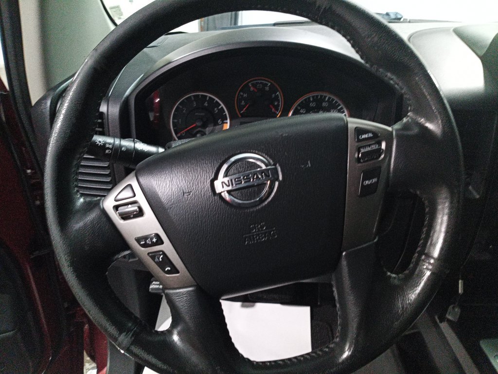 Used 2013 Nissan Titan SV w/ SV Value Truck Pkg AWD/4WD image 17