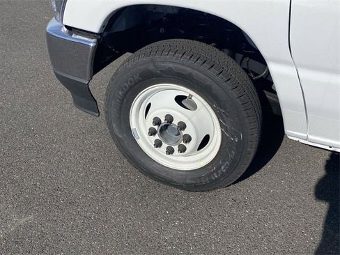 New 2025 Ford E-350 and Econoline 350 Super Duty w/ Interior Upgrade Package image 32