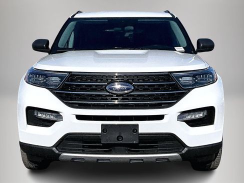 Used 2024 Ford Explorer XLT w/ Equipment Group 202A image 2