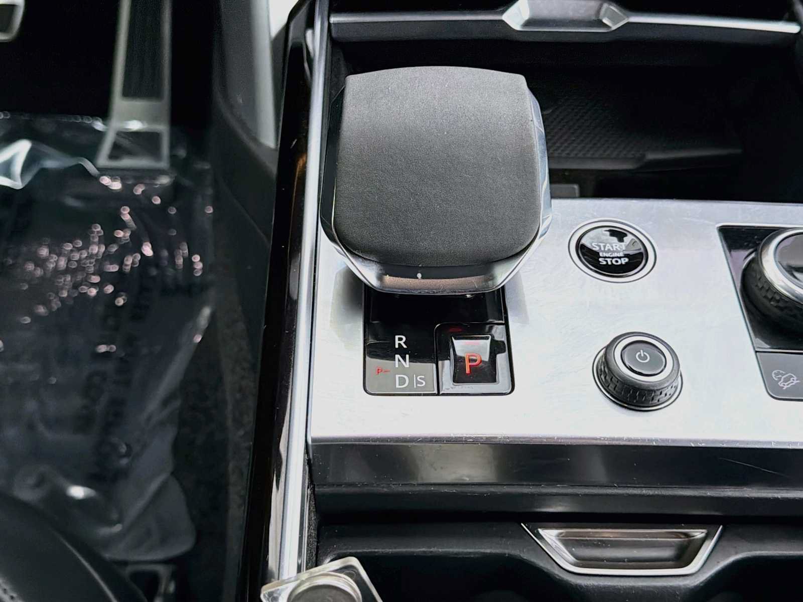 Certified 2023 Land Rover Range Rover SE AWD/4WD image 10