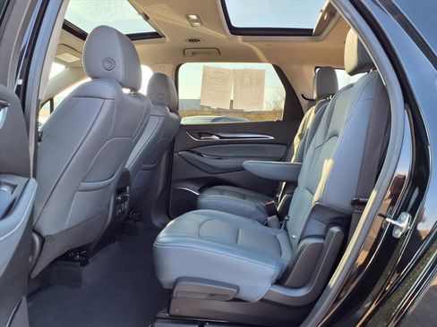 Used 2021 Buick Enclave Essence w/ Sport Touring Edition image 28