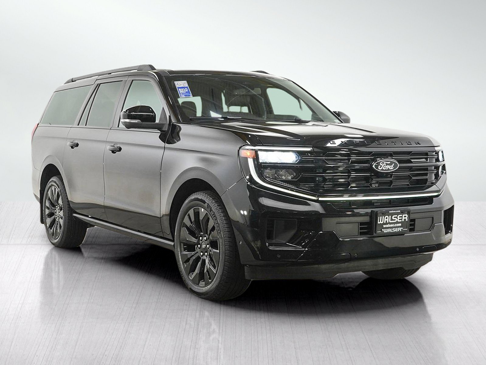 Used 2025 Ford Expedition Max Platinum w/ Stealth Appearance Package AWD/4WD image 8