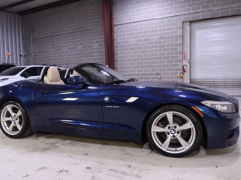 Used 2011 BMW Z4 sDrive30i image 7