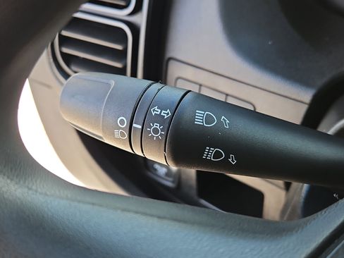 Used 2025 RAM ProMaster 2500 w/ Convenience Group image 15