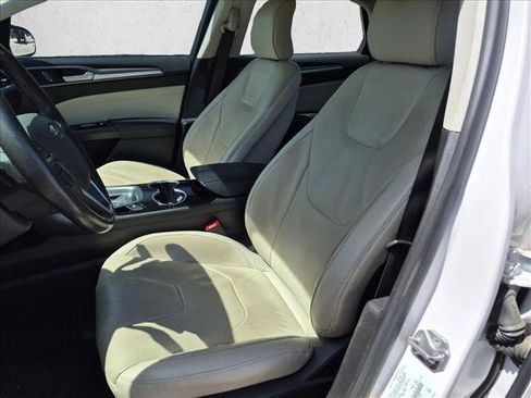 Used 2016 Ford Fusion Titanium FWD image 12