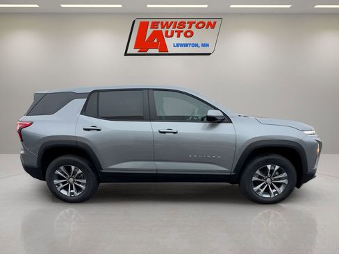 New 2026 Chevrolet Equinox LT w/ Convenience Package II image 9