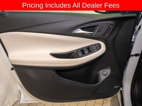 Used 2025 Buick Encore GX Avenir w/ Avenir Convenience Package FWD image 13