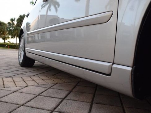 Used 2011 Volvo V50 T5 image 30